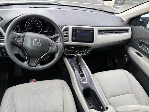 Used 2022 Honda HR-V EX image 14