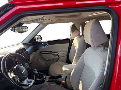 Used 2023 Kia Soul EX image 10