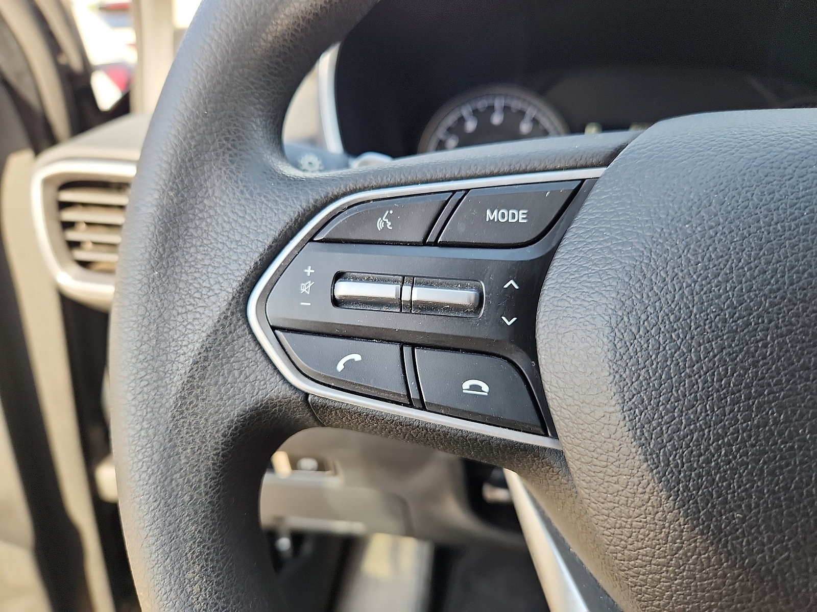 Used 2023 Hyundai Santa Fe SE FWD image 15