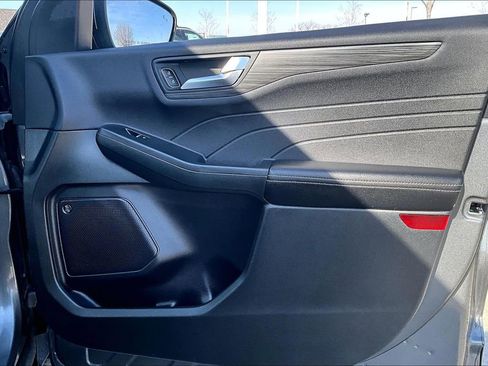 Used 2023 Ford Escape Platinum w/ Premium Technology Package image 24