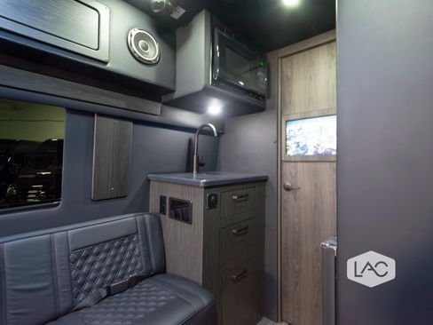 Used 2025 Mercedes-Benz Sprinter 3500 image 10