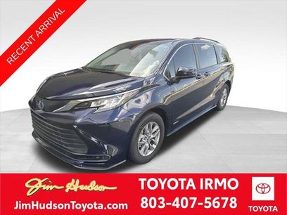 Certified 2021 Toyota Sienna LE