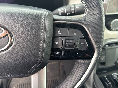 Used 2025 Toyota Sequoia Capstone AWD/4WD image 13