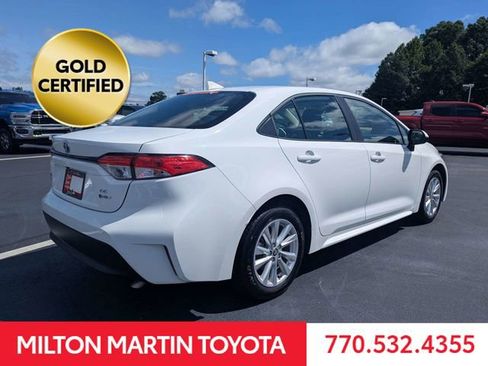 Certified 2025 Toyota Corolla LE w/ LE Premium Package FWD image 3