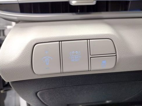 New 2026 Hyundai Elantra Limited image 22