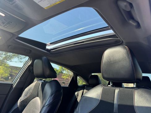 Used 2021 Toyota Avalon XSE image 15