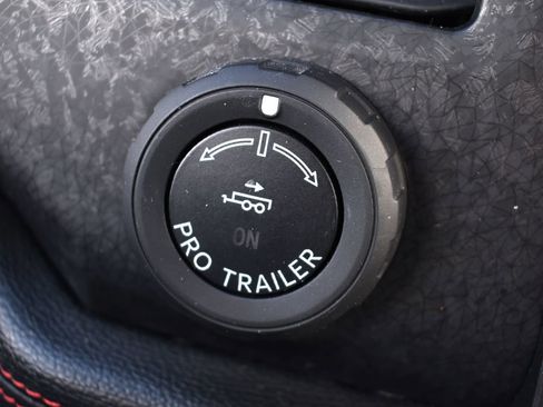 Used 2023 Ford Expedition Limited image 24