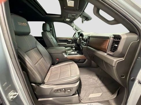 Used 2023 Chevrolet Silverado 1500 High Country w/ High Country Premium Package image 25