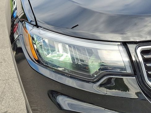 Certified 2024 Jeep Compass Limited image 9