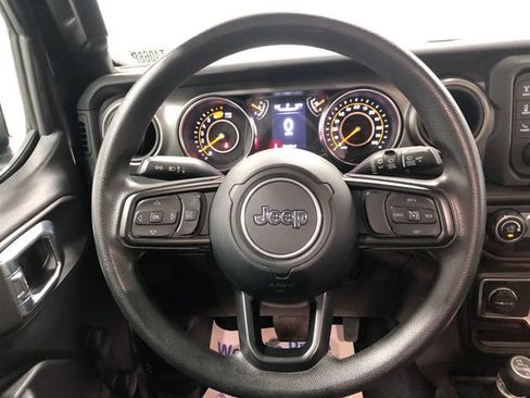 Used 2021 Jeep Wrangler Unlimited Sport AWD/4WD image 16