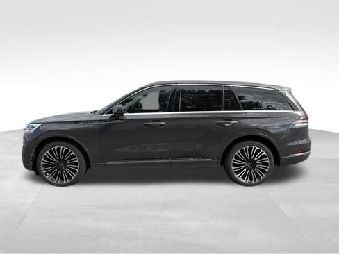 Used 2023 Lincoln Aviator Black Label w/ Dynamic Handling Package AWD/4WD image 10