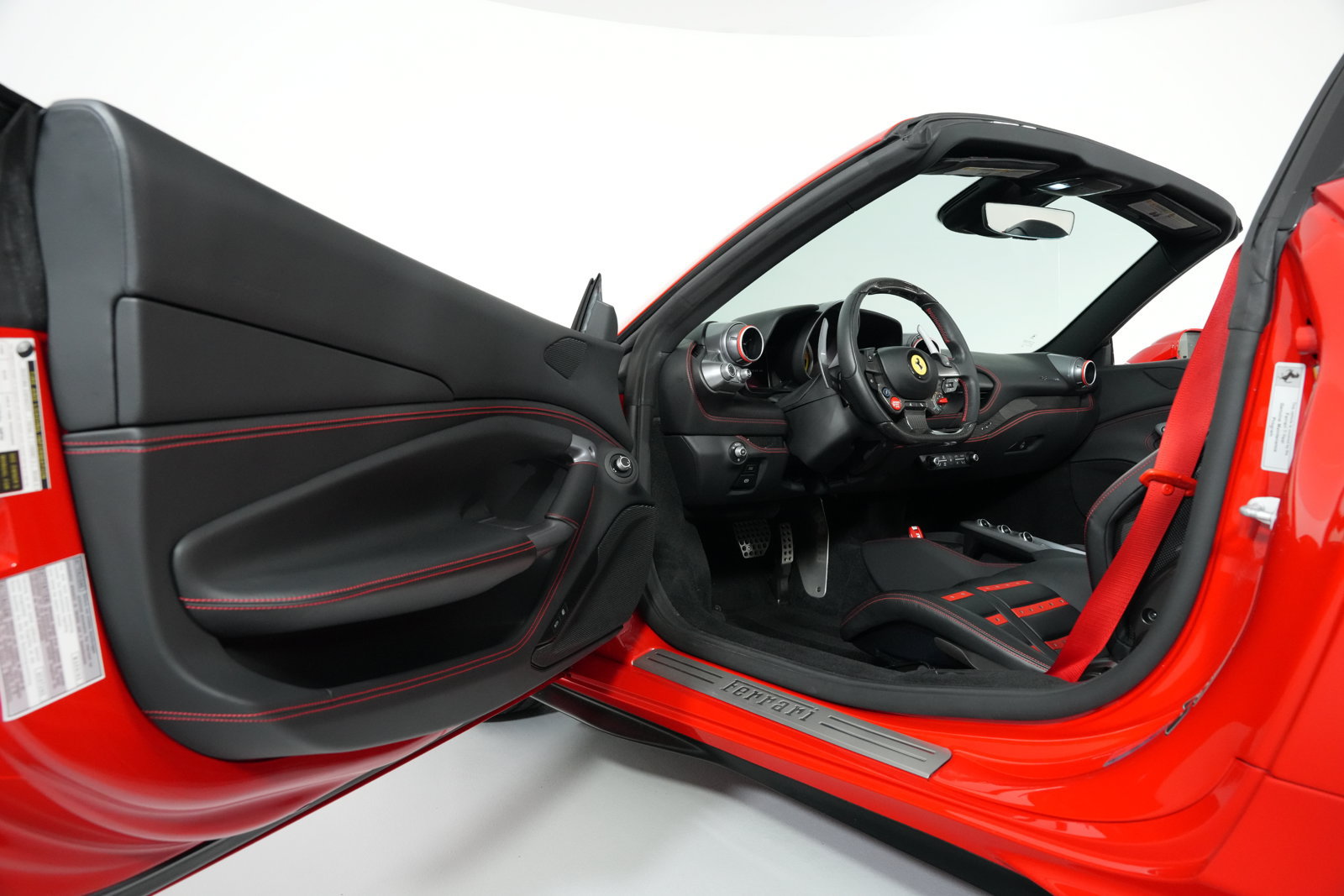 Certified 2022 Ferrari F8 Spider RWD image 27