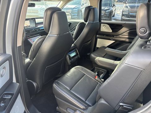 Certified 2020 Lincoln Aviator Grand Touring w/ Equipment Group 302A image 27
