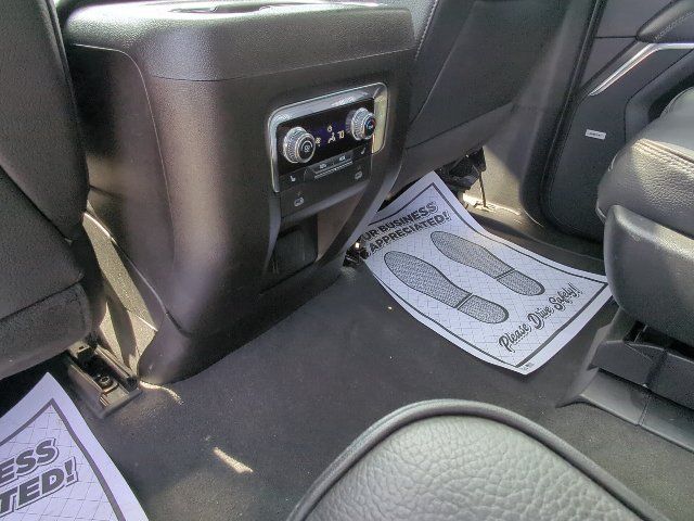 Used 2023 GMC Yukon Denali AWD/4WD image 25