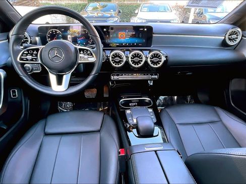Used 2022 Mercedes-Benz A 220 image 15