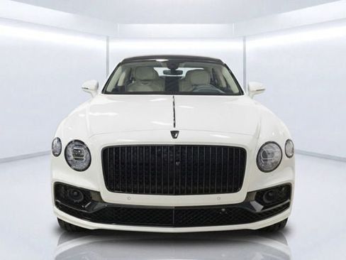 Used 2024 Bentley Flying Spur V8 AWD/4WD image 7