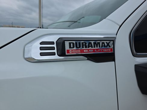 Used 2024 GMC Sierra 2500 Denali w/ Technology Package AWD/4WD image 6