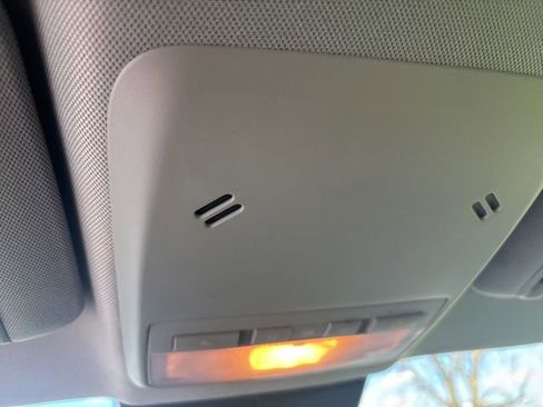 Used 2018 Chevrolet Trax LT w/ LT Convenience Package image 26