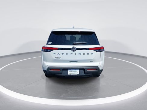 Used 2024 Nissan Pathfinder S image 7