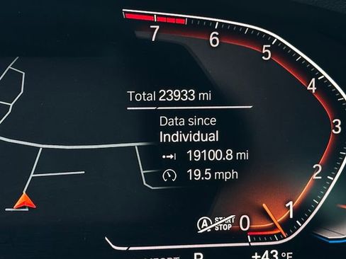 Used 2020 BMW 740i w/ Premium Package image 22