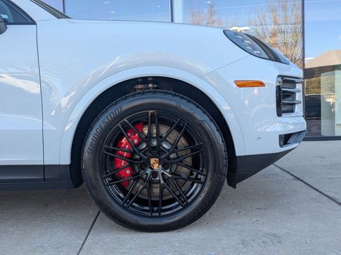 New 2026 Porsche Cayenne S image 11