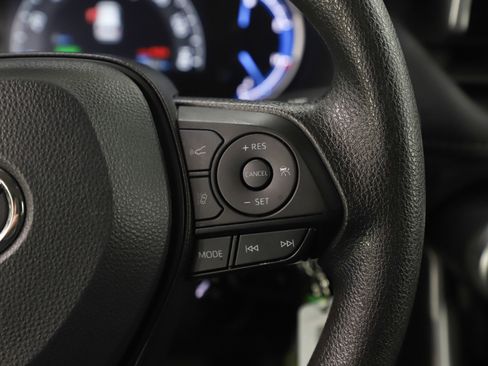 Used 2025 Toyota RAV4 LE image 19