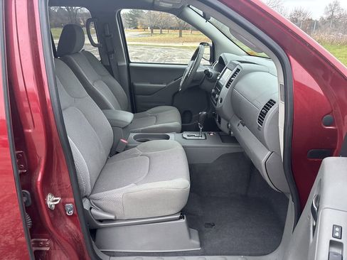 Used 2020 Nissan Frontier SV w/ SV Utility Package image 26