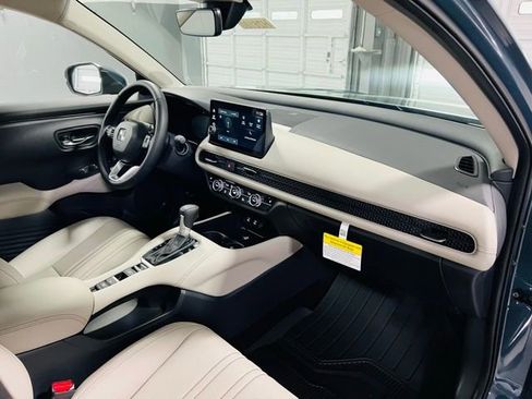 New 2026 Honda HR-V EX-L image 32