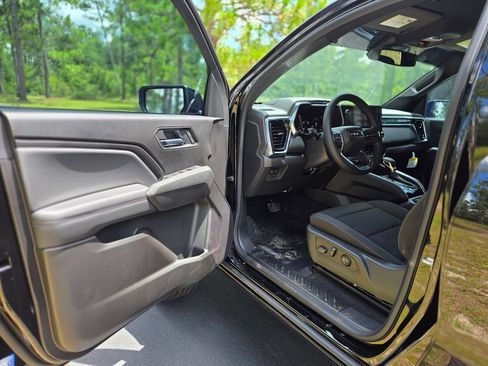 New 2026 GMC Canyon Elevation w/ Convenience Package RWD image 10
