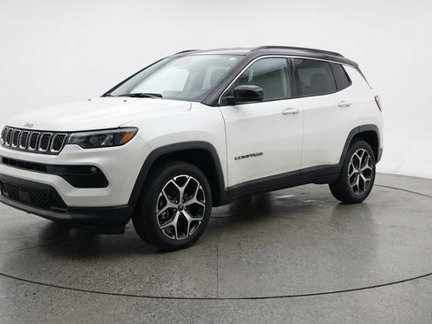 Used 2025 Jeep Compass Limited AWD/4WD image 3