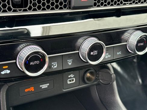 Certified 2024 Honda Civic EX-L image 18