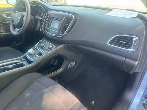 Used 2015 Chrysler 200 Limited image 21