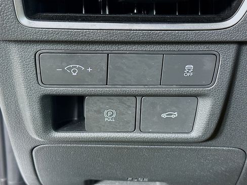 Used 2025 Hyundai Sonata SEL FWD image 17