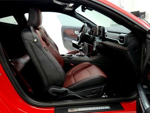 Used 2024 Ford Mustang GT Premium image 16