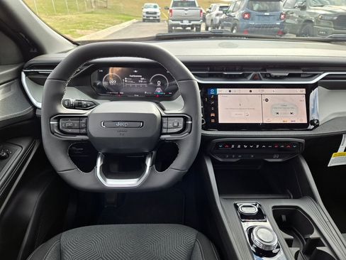 New 2026 Jeep Cherokee Laredo image 17