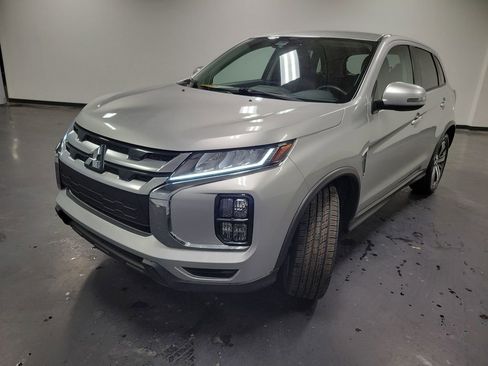 Used 2022 Mitsubishi Outlander Sport SE image 4