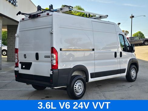 Used 2024 RAM ProMaster 2500 FWD image 5