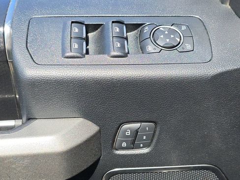 Used 2018 Ford F150 Raptor w/ Equipment Group 802A Luxury AWD/4WD image 22