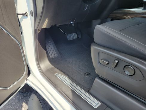 Certified 2025 Chevrolet Silverado 1500 RST AWD/4WD image 29