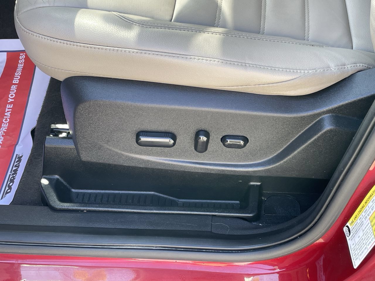 Used 2018 Ford Escape SEL AWD/4WD image 12
