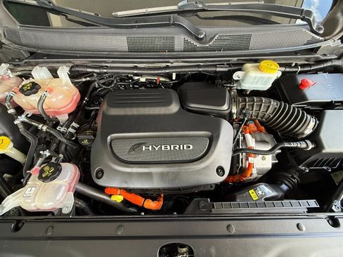 Used 2021 Chrysler Pacifica Limited w/ S Appearance Package FWD image 42