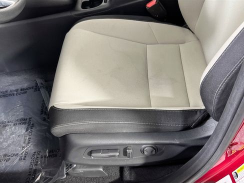 Used 2023 Honda CR-V EX image 18