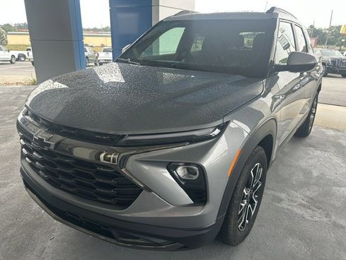 Used 2024 Chevrolet TrailBlazer ACTIV w/ Convenience Package FWD image 6