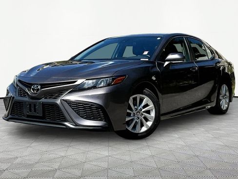Used 2024 Toyota Camry SE FWD image 1