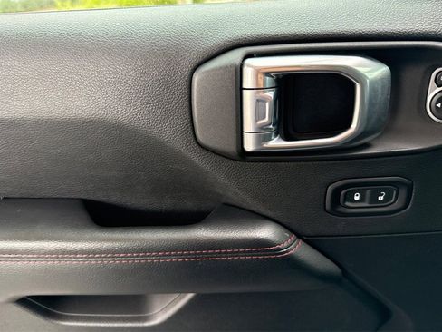 Used 2021 Jeep Wrangler Unlimited Rubicon image 16