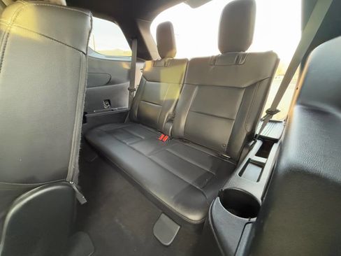 Used 2020 Ford Explorer XLT w/ Equipment Group 202A image 11