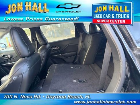 Used 2019 Jeep Cherokee Limited image 20