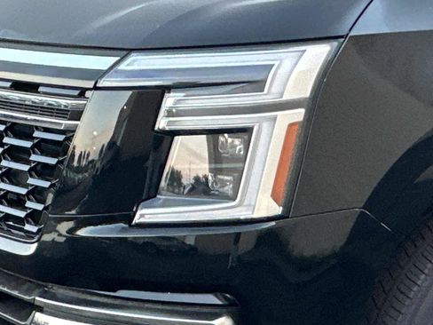 New 2026 Nissan Armada Platinum image 8