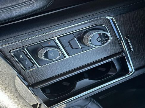 Used 2021 Ford Expedition Max Limited image 36