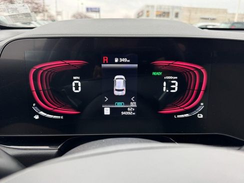 Used 2023 Kia Niro EX Touring image 23